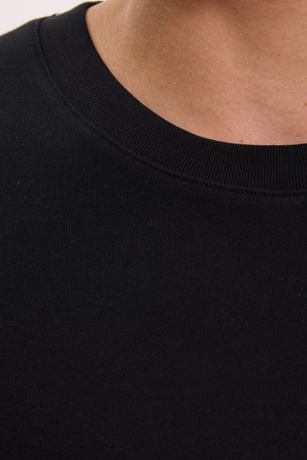 Unisex Relax Fit Rahat Kesim %100 Pamuk Yumuşak Dokulu Hafif Kalın Basic Bisiklet Yaka Siyah Tişört