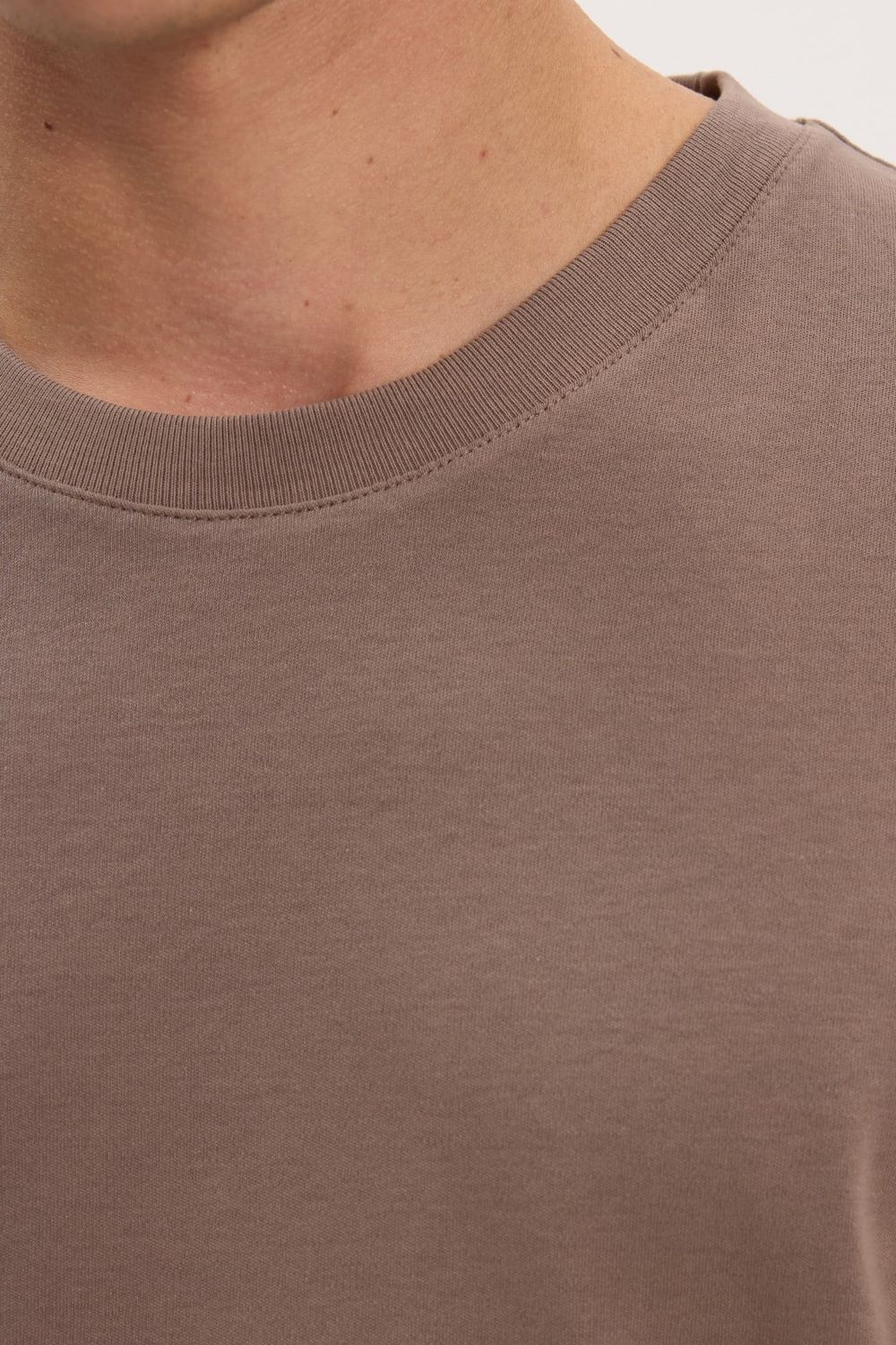 Unisex Relax Fit Rahat Kesim %100 Pamuk Yumuşak Dokulu Hafif Kalın Kahverengi Bisiklet Yaka Tişört