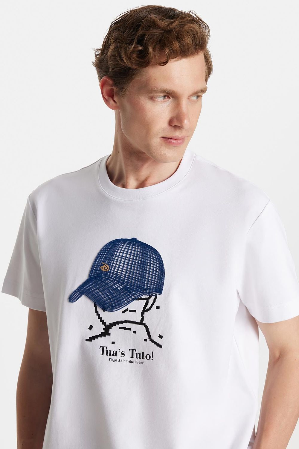 Relax Fit Rahat Kesim Pamuklu Ön Baskı ve Nakış Detaylı Bisiklet Yaka Erkek Tişört
