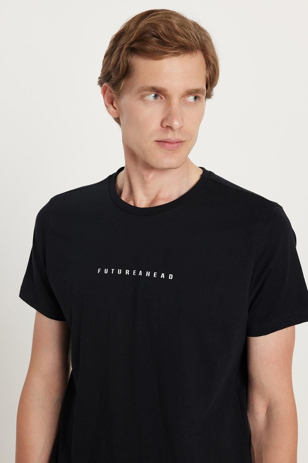 Erkek Slim Fit Dar Kesim %100 Pamuk Yumuşak Dokulu Baskılı Siyah Bisiklet Yaka Tişört