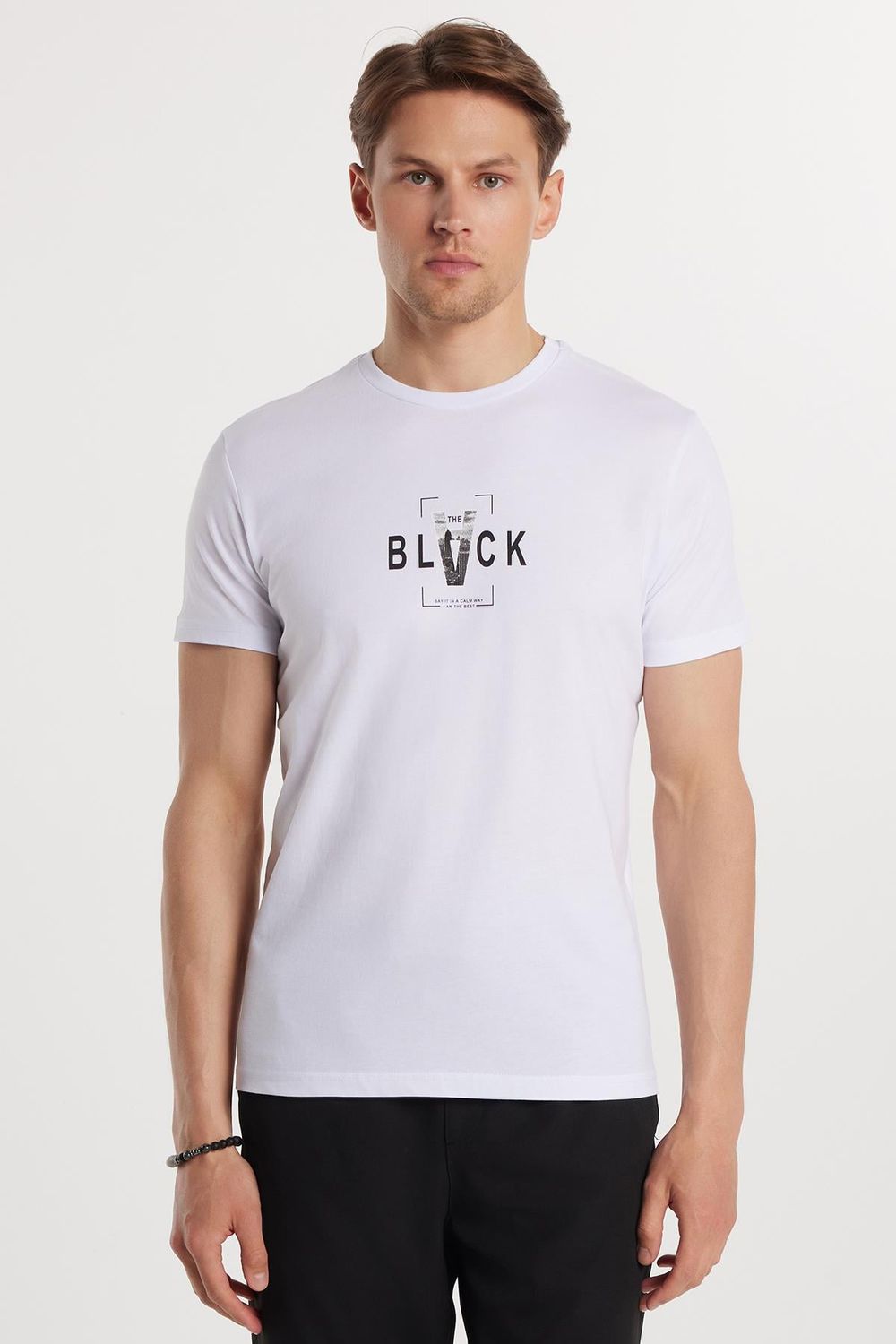 Erkek Slim Fit Dar Kesim %100 Pamuk Yumuşak Dokulu Baskılı Beyaz Bisiklet Yaka Tişört
