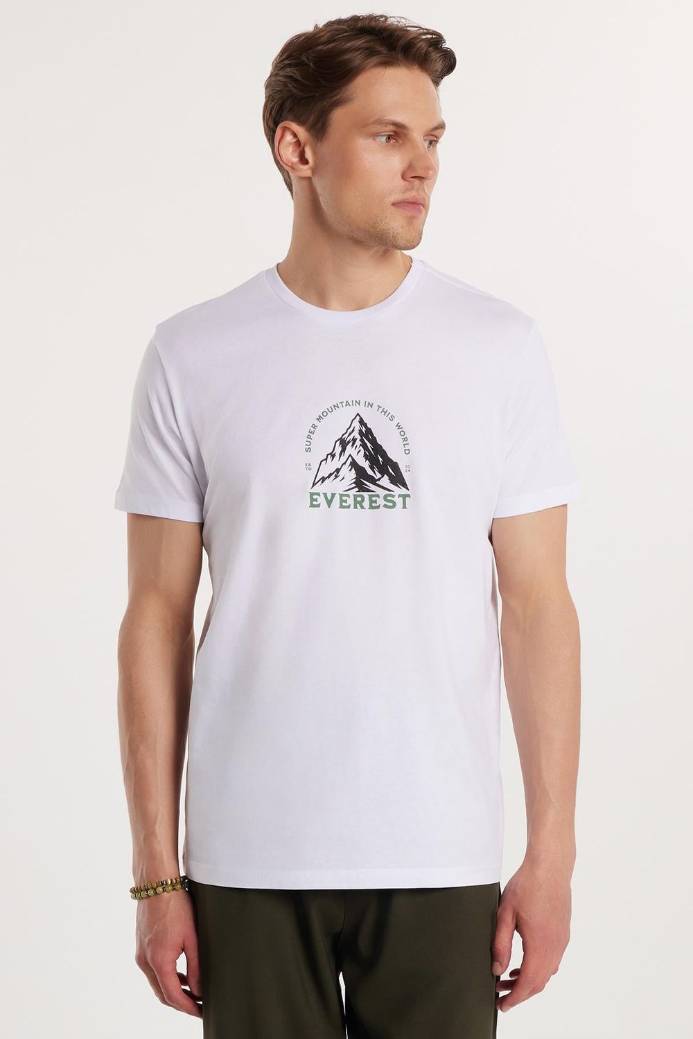 Erkek Slim Fit Dar Kesim %100 Pamuk Yumuşak Dokulu Baskılı Beyaz Bisiklet Yaka Tişört