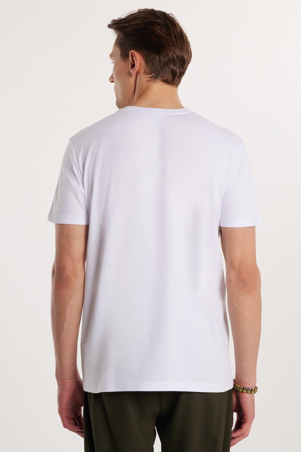 Erkek Slim Fit Dar Kesim %100 Pamuk Yumuşak Dokulu Baskılı Beyaz Bisiklet Yaka Tişört