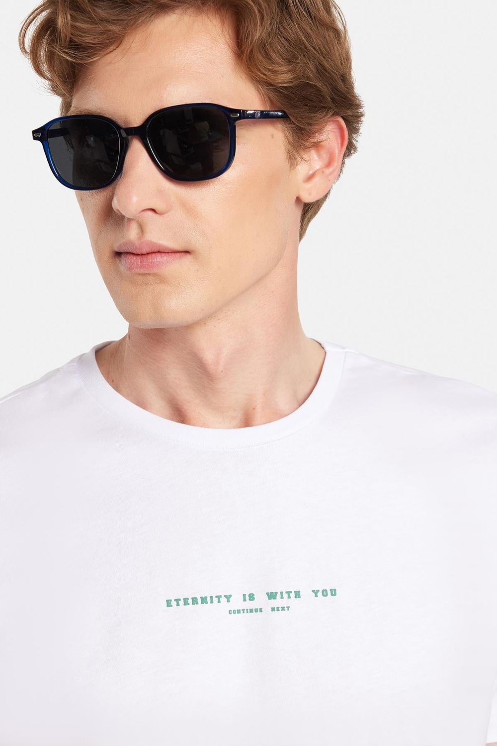 Erkek Slim Fit Dar Kesim %100 Pamuk Yumuşak Dokulu Baskılı Beyaz Bisiklet Yaka Tişört