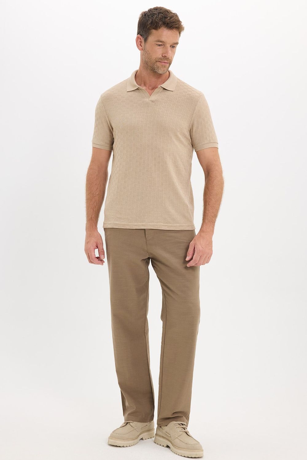 Erkek Slim Fit Dar Kesim Viskon Kumaş Desenli Düz Pike Düğmesiz Vizon Polo Yaka Tişört