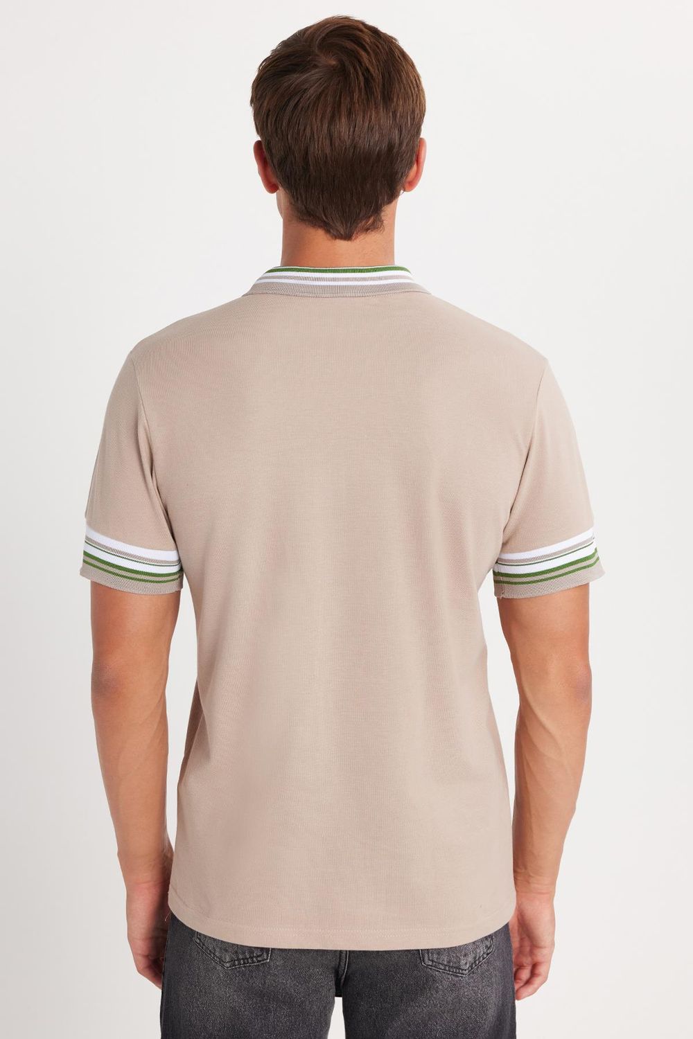 Erkek Slim Fit Dar Kesim %100 Pamuk Düz Pike Yaka ve Kol Detaylı Bej Polo Yaka Tişört