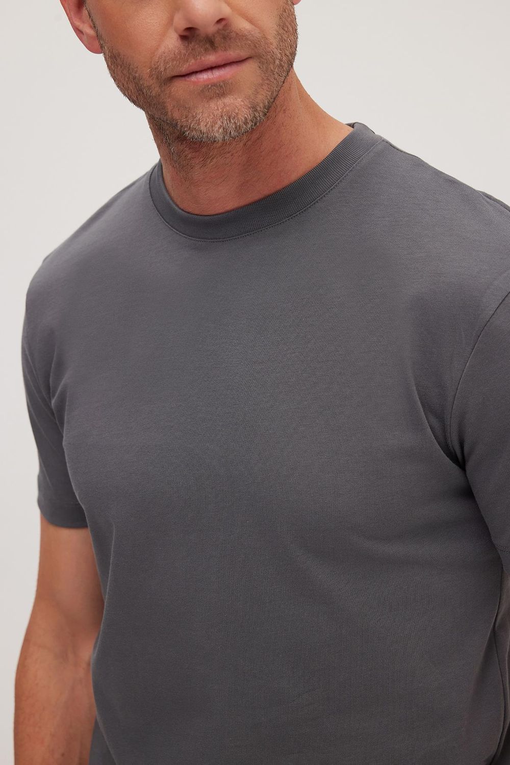 REGULAR FIT SHORT SLV PLAIN CREW NECK T-SHIRT