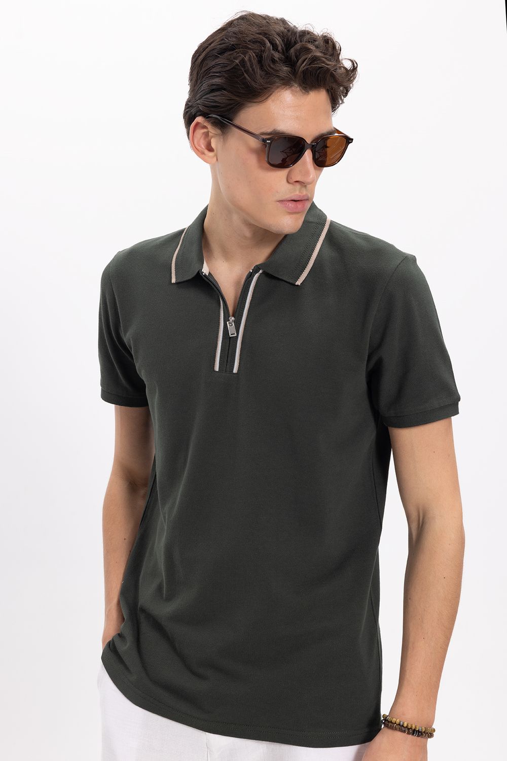 Erkek Slim Fit Dar Kesim %100 Pamuk Kısa Kollu Yarım Fermuarlı Yeşil Polo Yaka Tişört