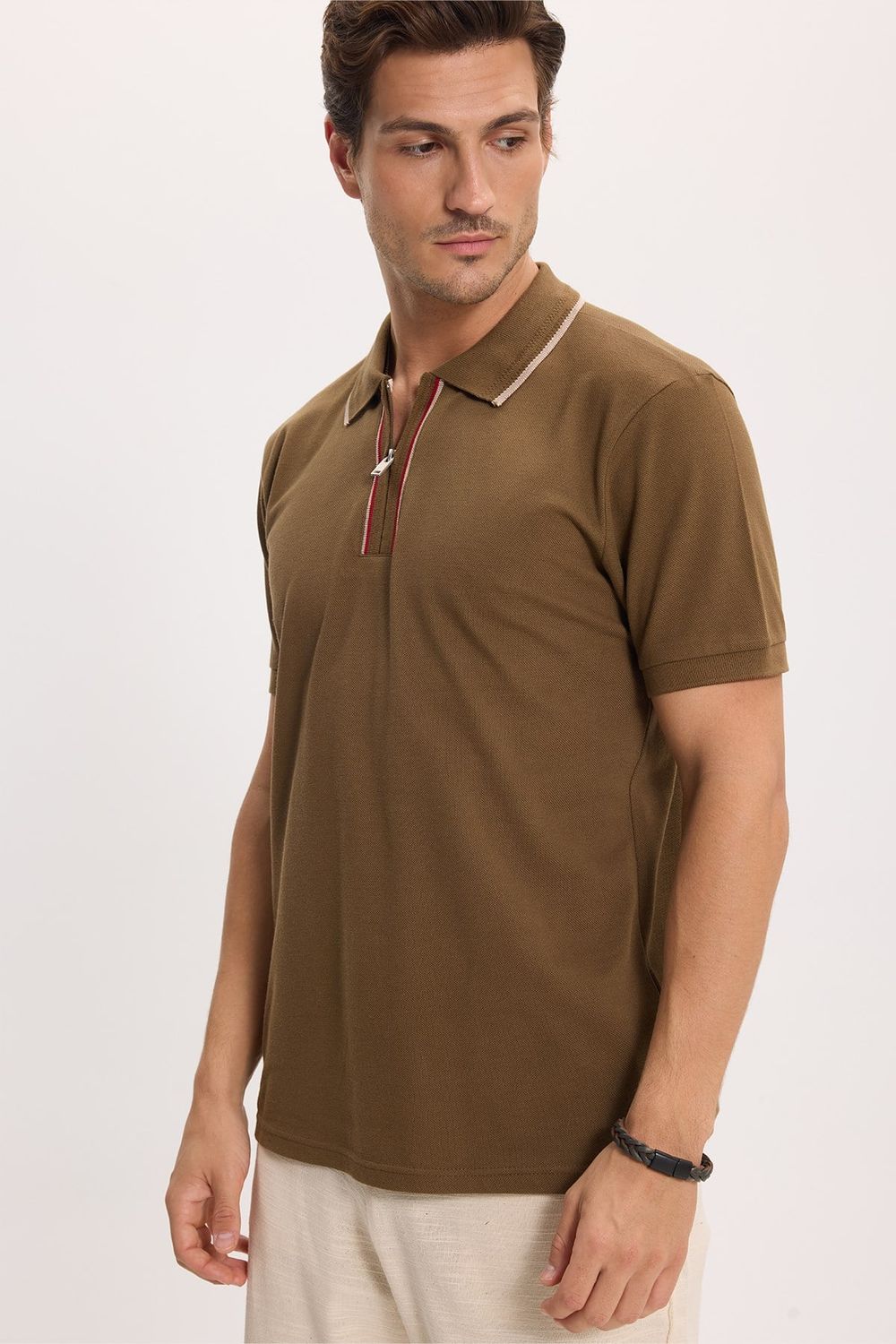 Erkek Slim Fit Dar Kesim %100 Pamuk Kısa Kollu Yarım Fermuarlı Vizon Polo Yaka Tişört