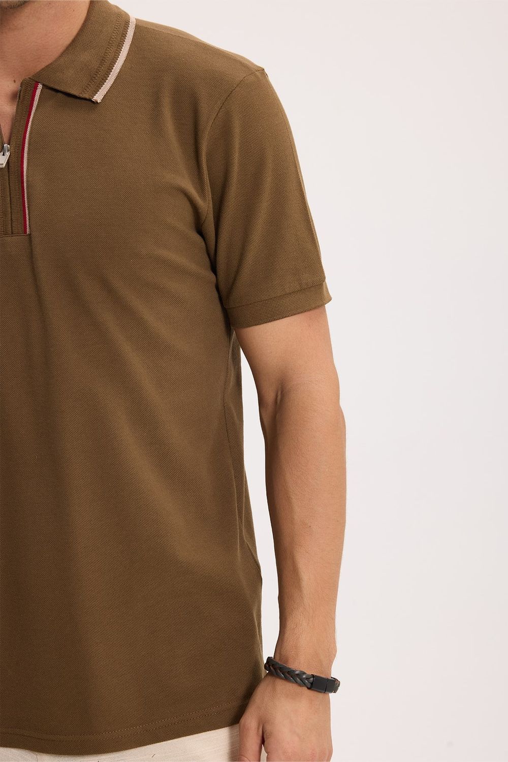 Erkek Slim Fit Dar Kesim %100 Pamuk Kısa Kollu Yarım Fermuarlı Vizon Polo Yaka Tişört