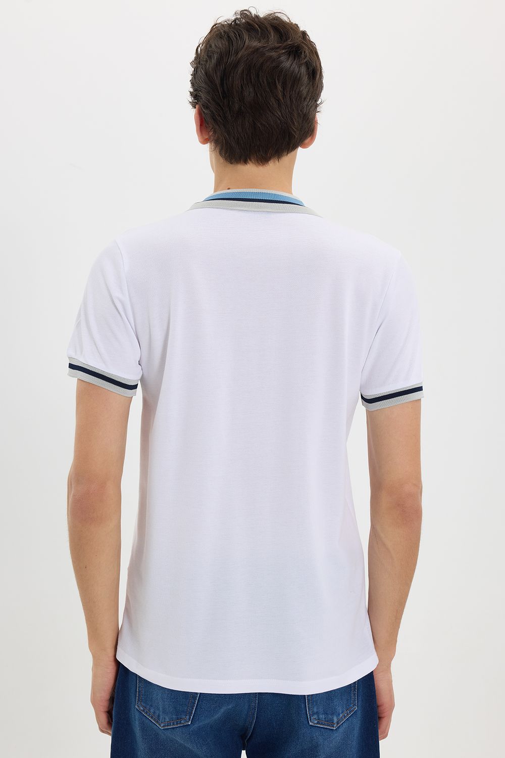 Erkek Slim Fit Dar Kesim %100 Pamuk Düz Pike Yaka ve Kol Detaylı Beyaz Polo Yaka Tişört