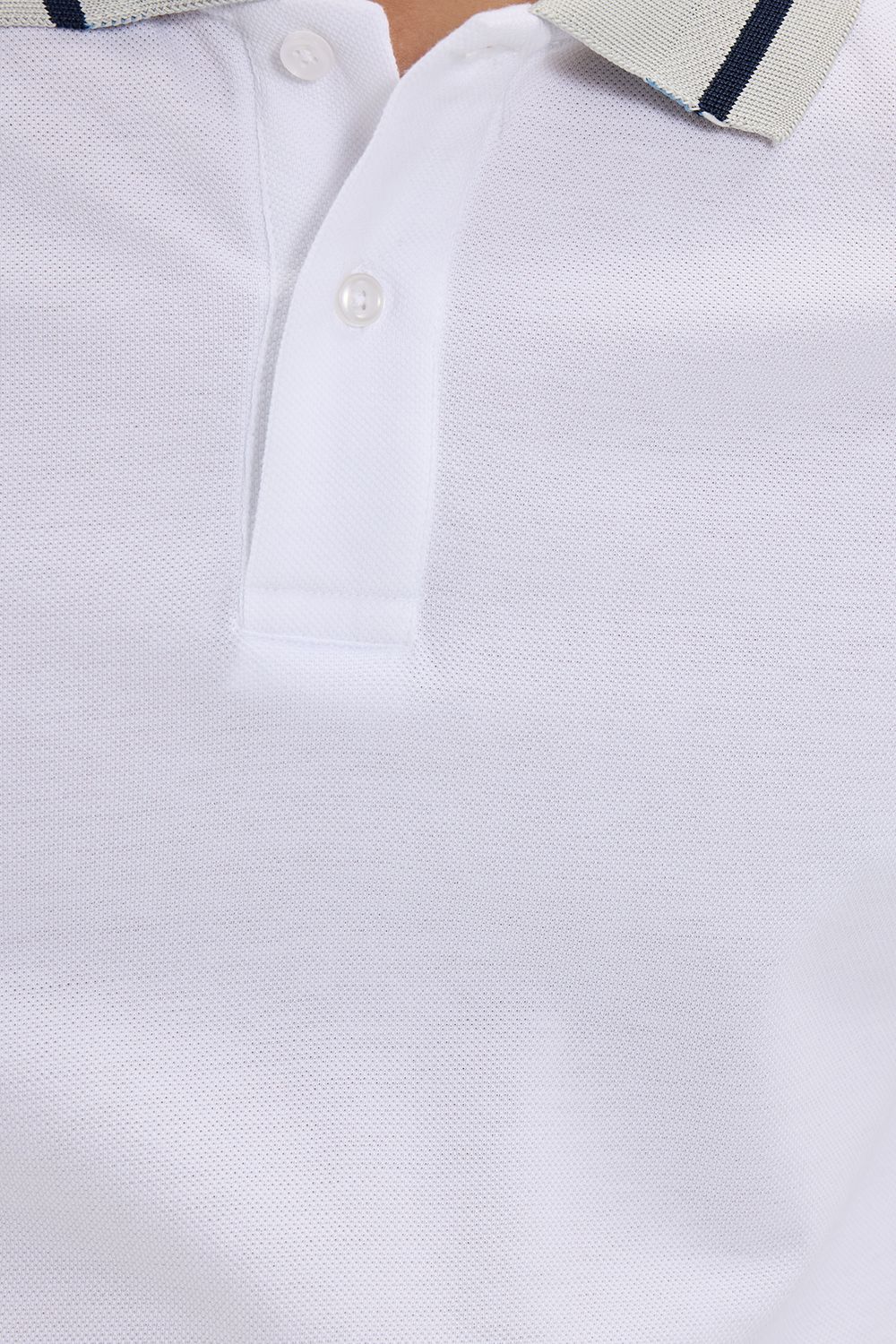 Erkek Slim Fit Dar Kesim %100 Pamuk Düz Pike Yaka ve Kol Detaylı Beyaz Polo Yaka Tişört