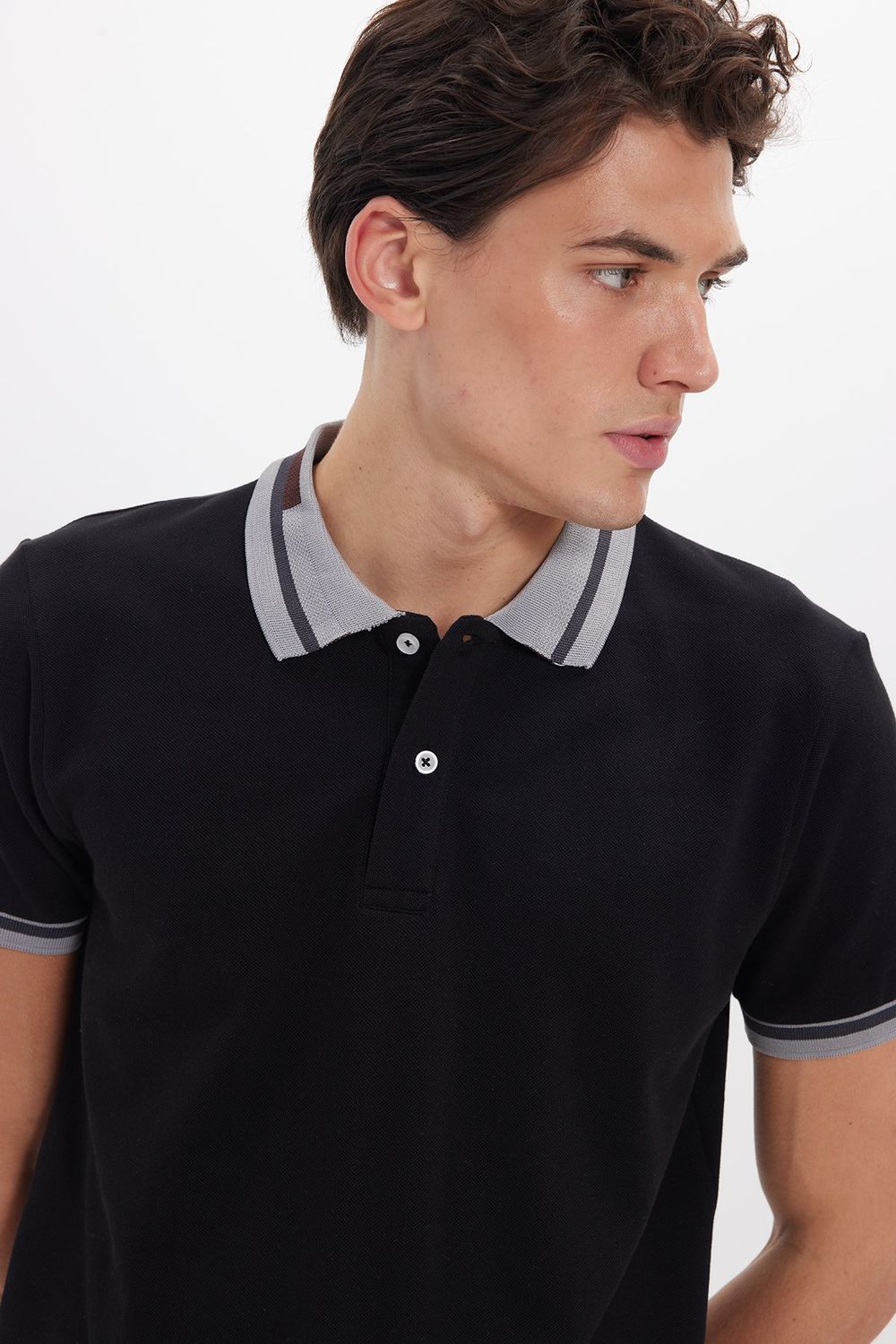 Erkek Slim Fit Dar Kesim %100 Pamuk Düz Pike Yaka ve Kol Detaylı Siyah Polo Yaka Tişört