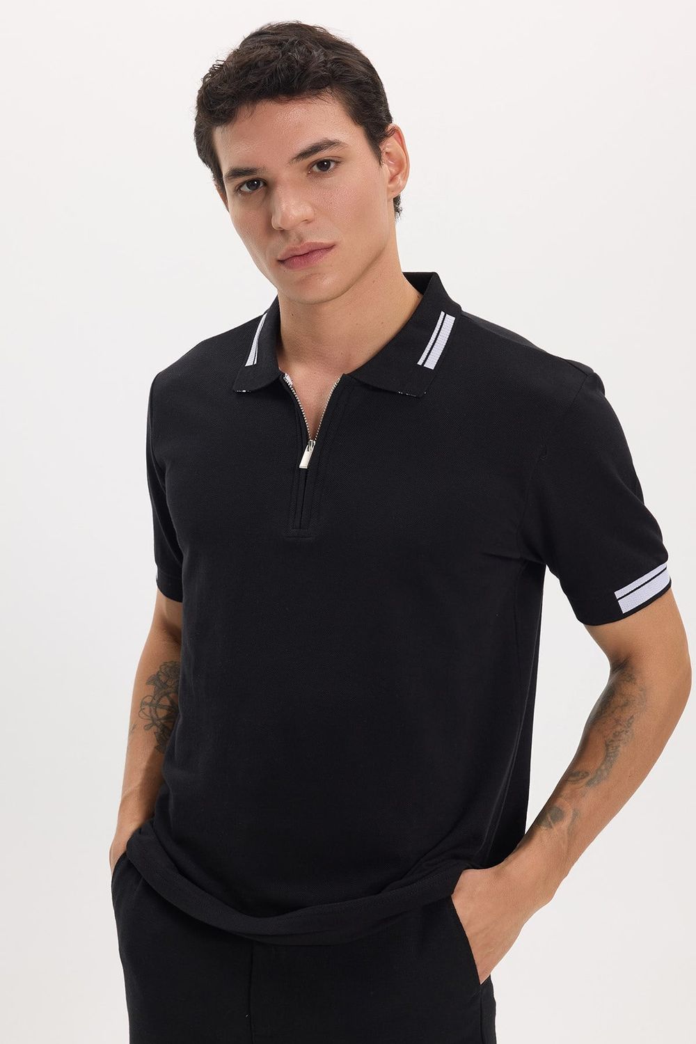 Erkek Slim Fit Dar Kesim %100 Pamuk Kısa Kollu Fermuarlı Siyah Polo Yaka Tişört