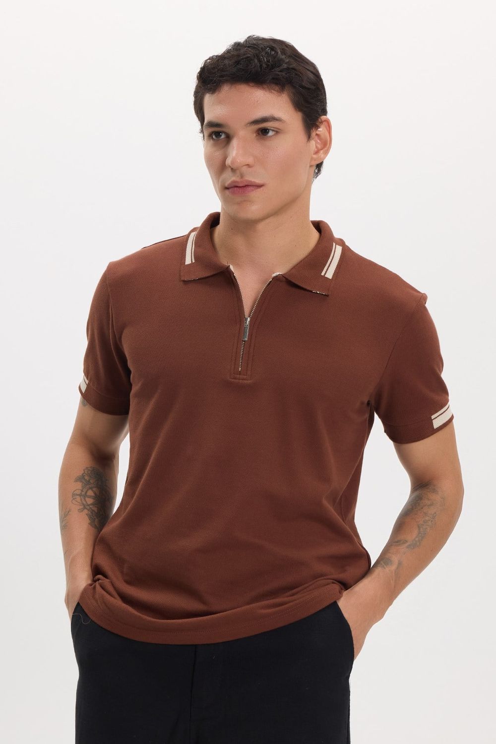 Erkek Slim Fit Dar Kesim %100 Pamuk Kısa Kollu Fermuarlı Kahverengi Polo Yaka Tişört