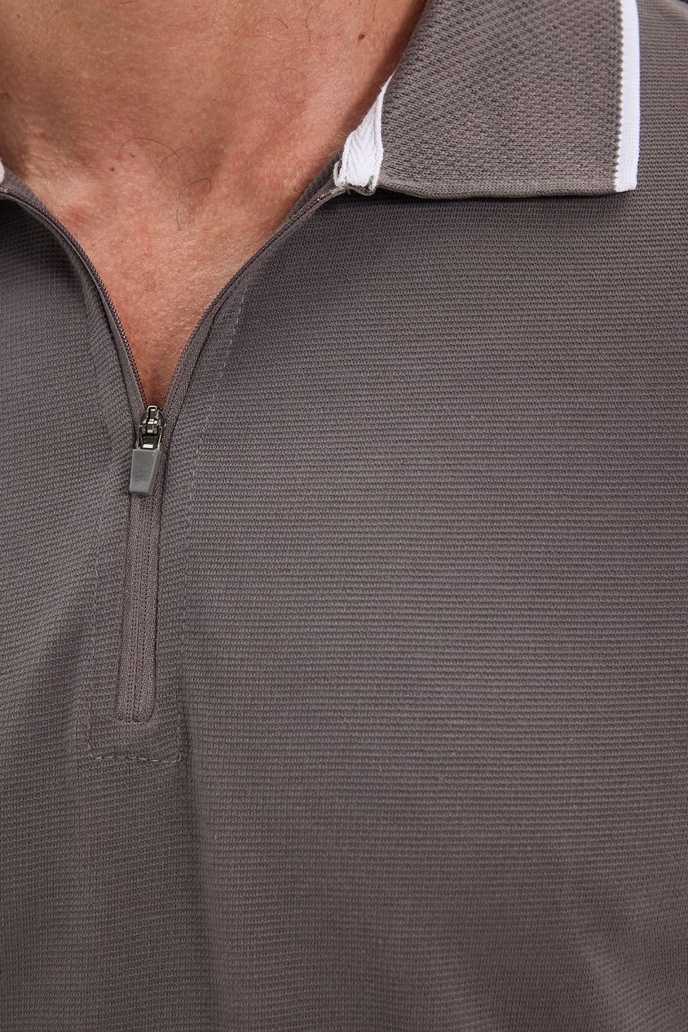 Erkek Slim Fit Dar Kesim %100 Pamuk Jakarlı Düz Yaka ve Kol Detaylı Gri Polo Yaka Tişört