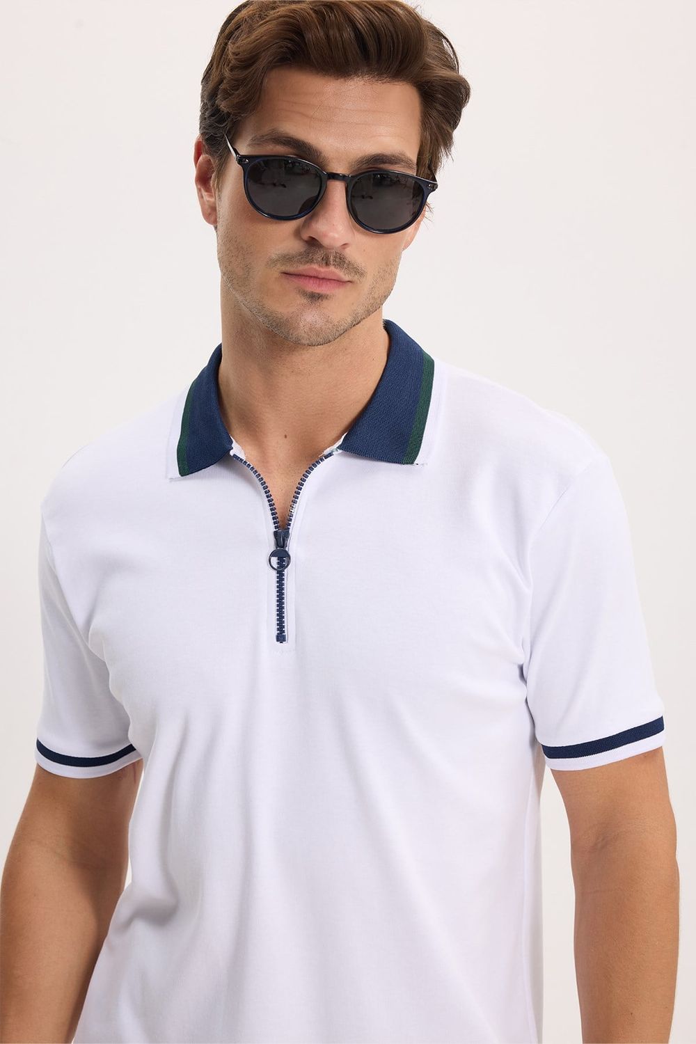 Erkek Slim Fit Dar Kesim %100 Pamuk Kısa Kollu Yarım Fermuarlı Beyaz Polo Yaka Tişört