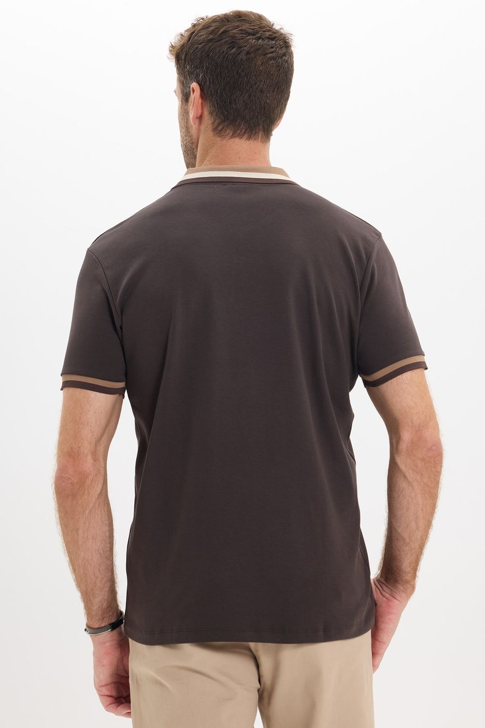 Erkek Slim Fit Dar Kesim %100 Pamuk Kısa Kollu Yarım Fermuarlı Kahverengi Polo Yaka Tişört