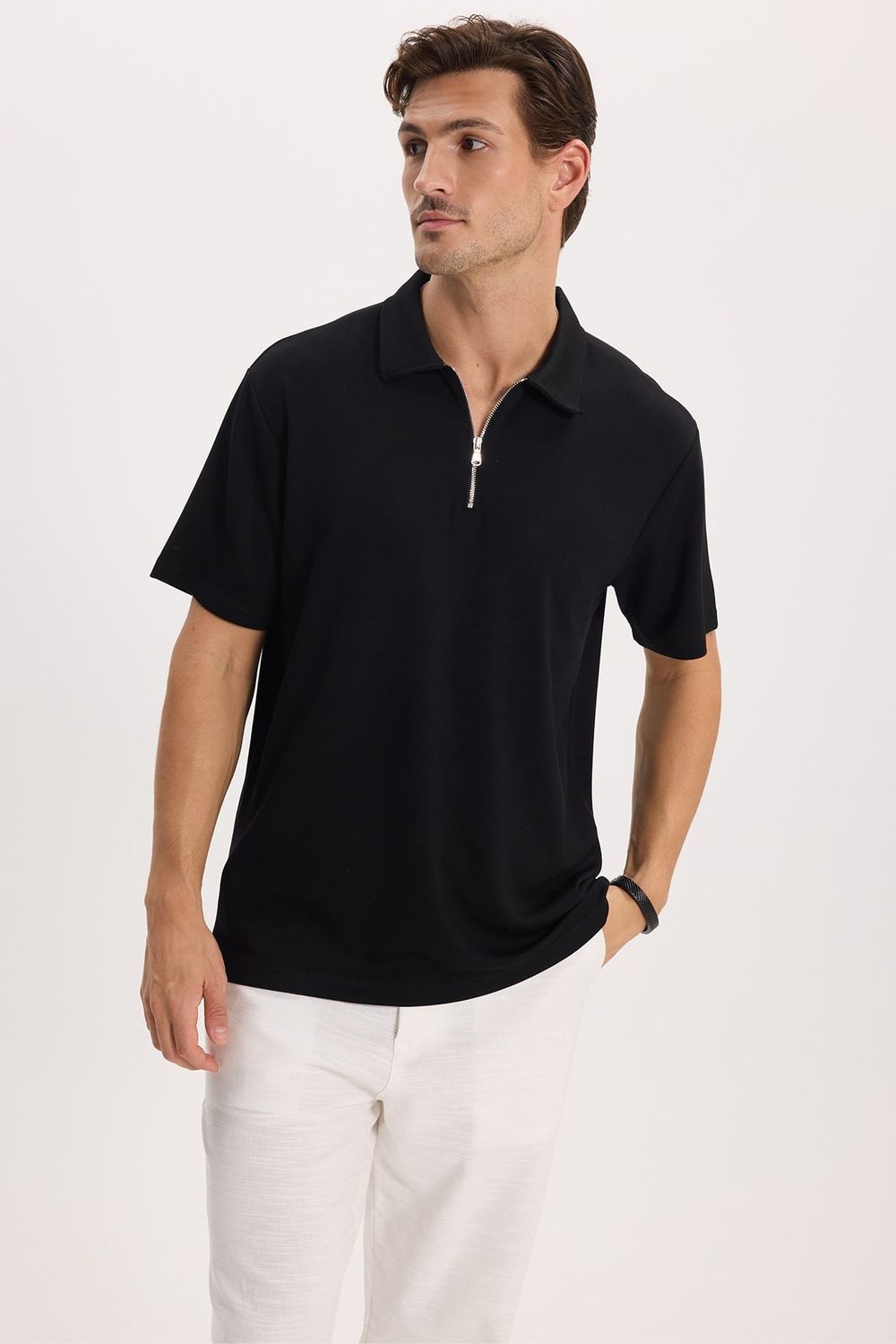 Erkek Regular Fit Rahat Kesim Ekstra Soft Modal Kumaş Kısa Kollu Yarım Fermuarlı Siyah Polo Yaka Tişört
