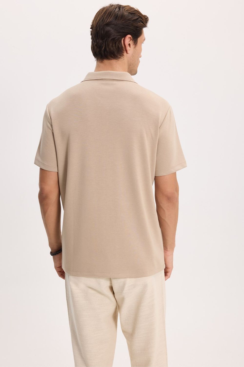 Erkek Slım Fit Dar Kesim Ekstra Soft Modal Kumaş Kısa Kollu Yarım Fermuarlı Bej Polo Yaka Tişört