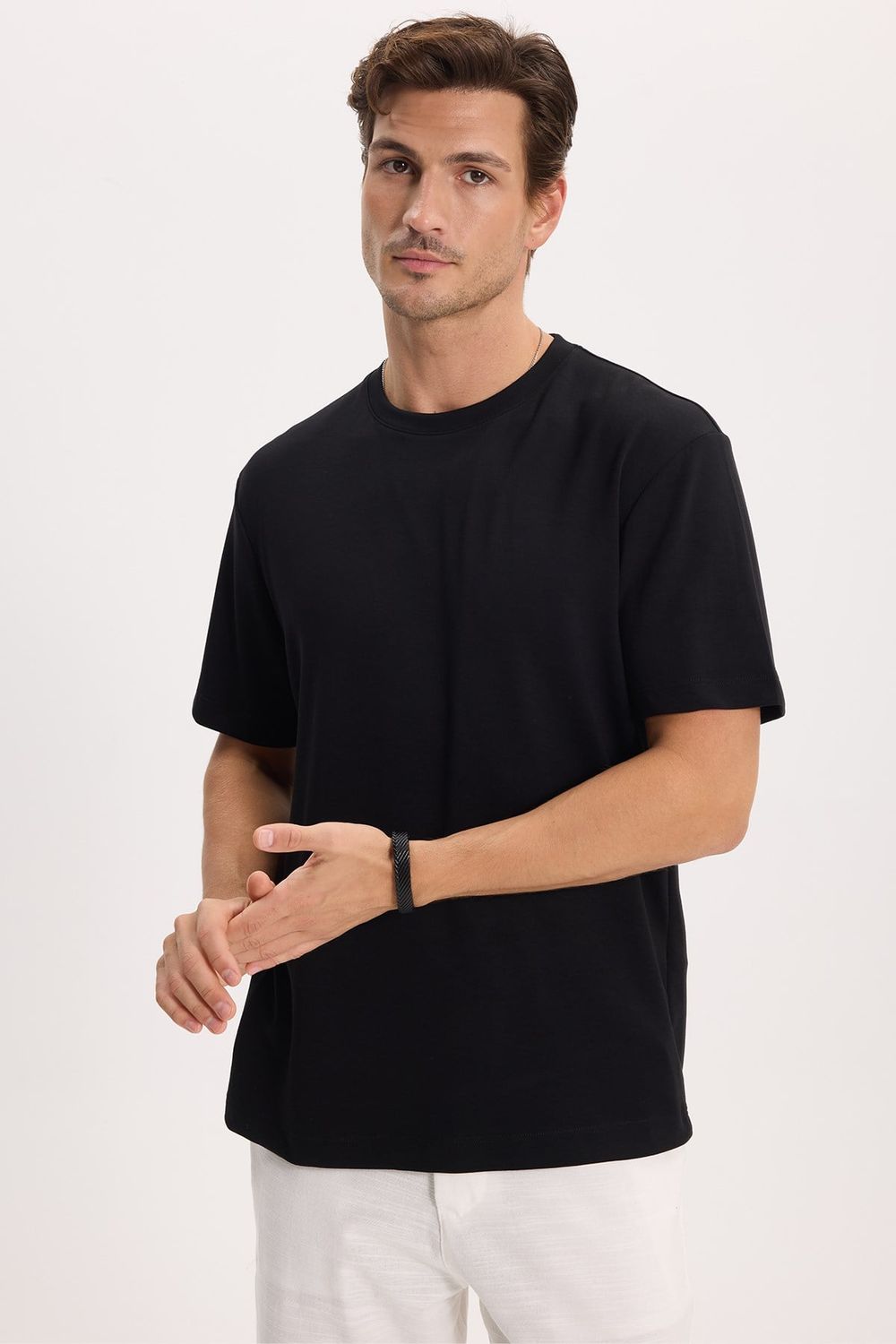 Erkek Regular Fit Rahat Kesim Ekstra Soft Modal Kumaş Bisiklet Yaka Kısa Kollu Siyah Tişört