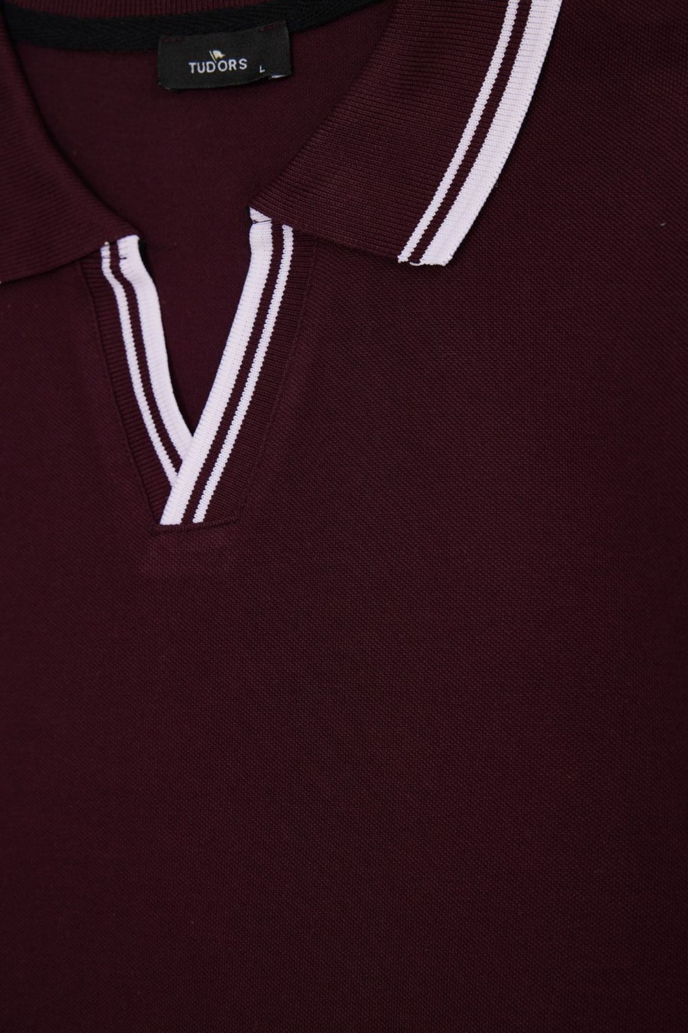 Erkek Slim Fit Dar Kesim %100 Pamuklu Çizgili Detaylı V Yaka Bordo Polo Yaka Tişört