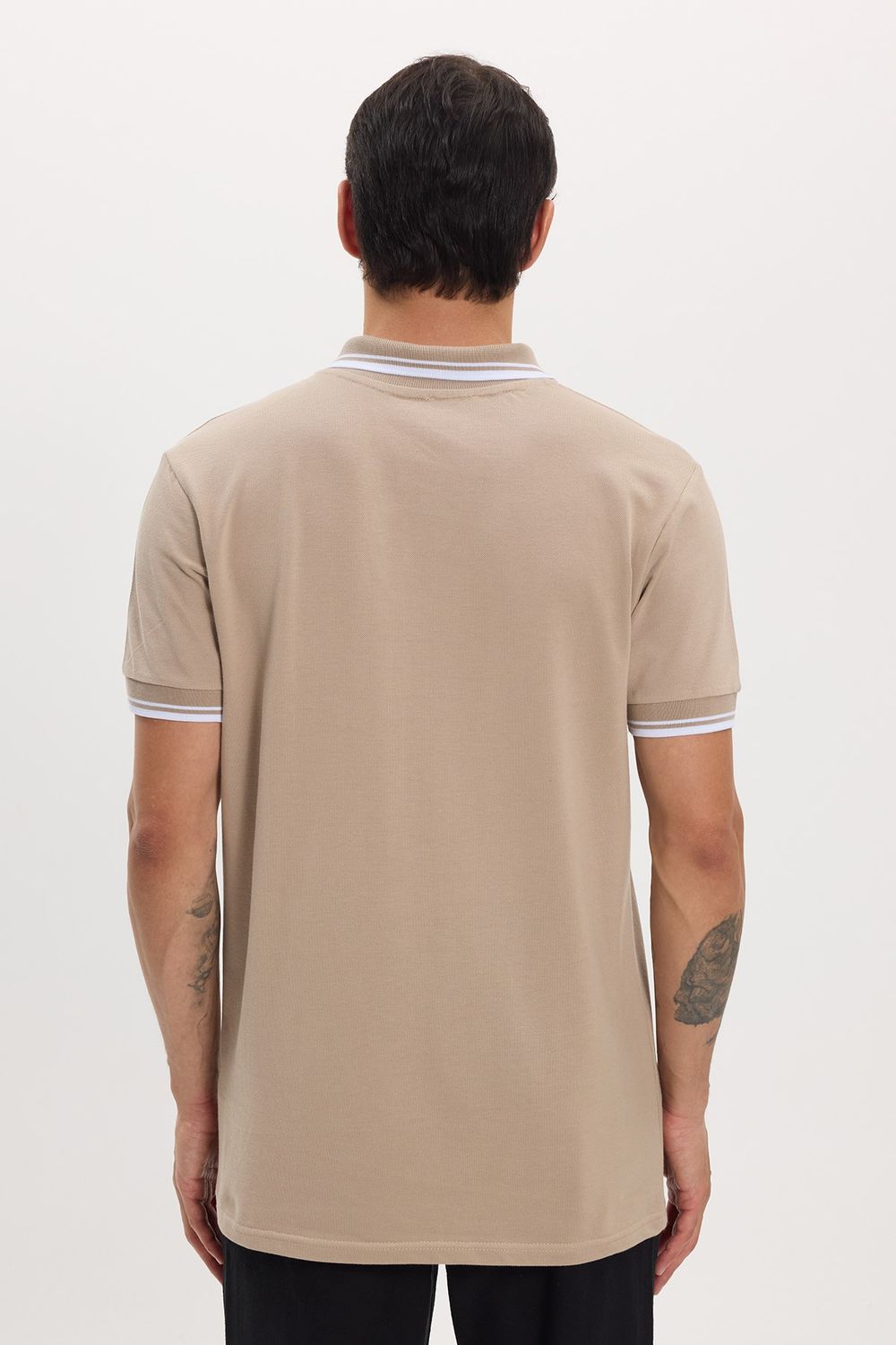 Erkek Slim Fit Dar Kesim %100 Pamuklu Çizgili Detaylı V Yaka Taş Polo Yaka Tişört