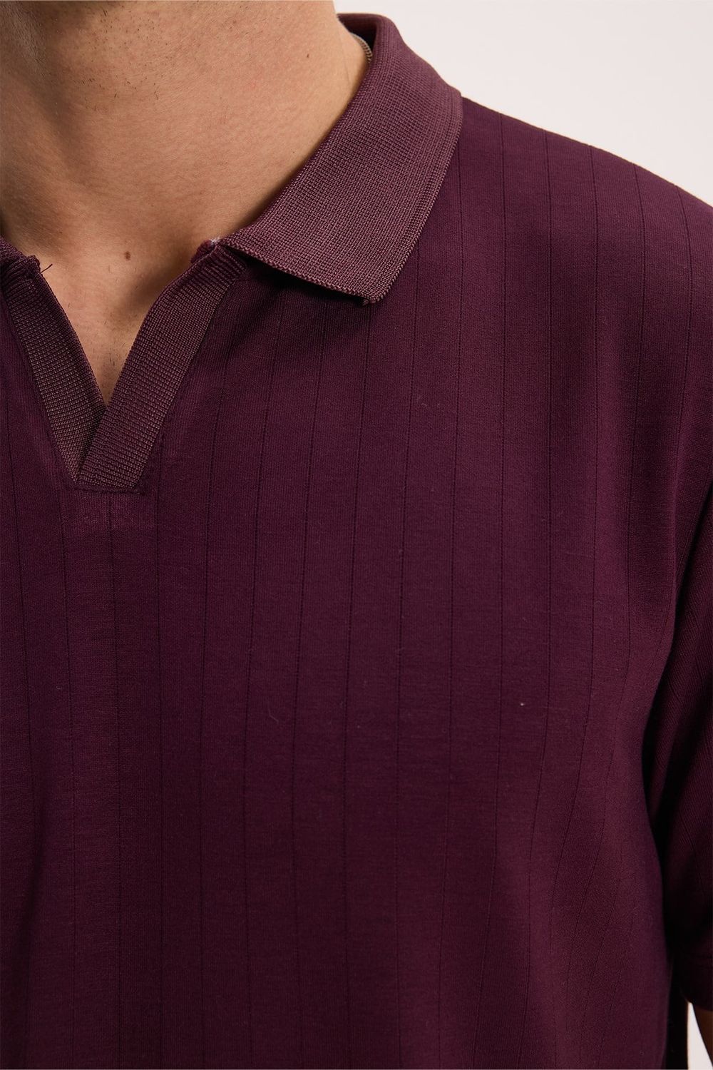 Erkek Slim Fit Dar Kesim Pamuklu Kısa Kollu Çizgili Bordo Polo V Yaka Tişört