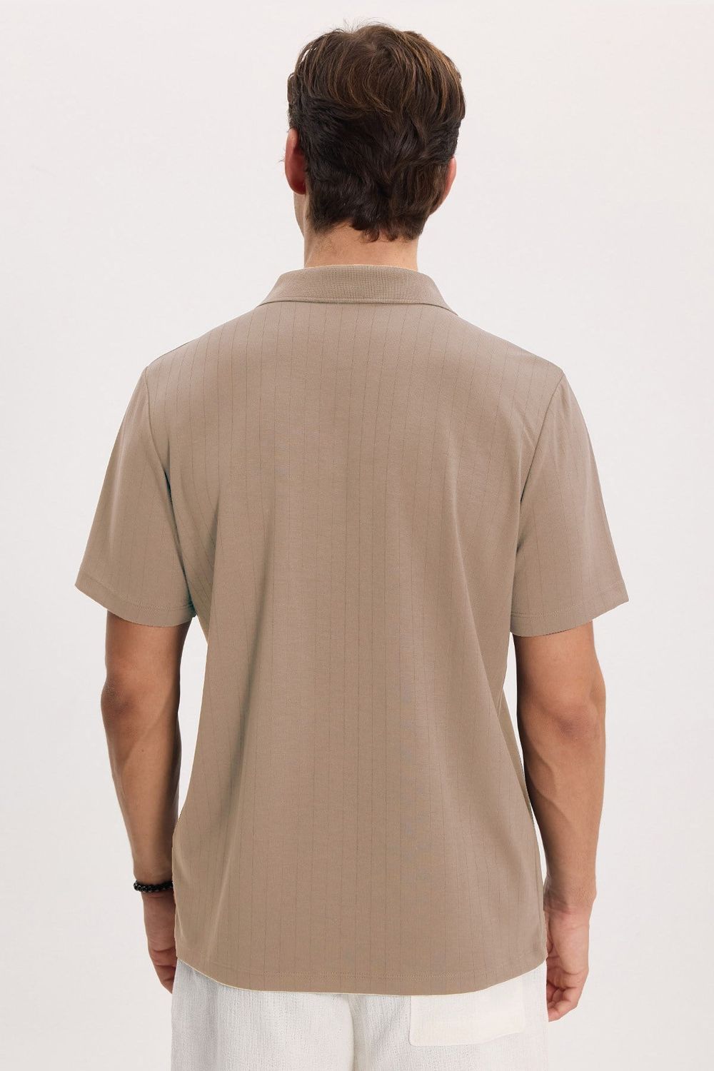 Erkek Slim Fit Dar Kesim Pamuklu Kısa Kollu Çizgili Vizon Polo V Yaka Tişört