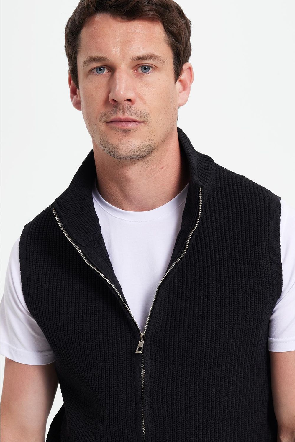 Erkek Standart Fit Normal Kesim Fermuarlı Dik Yaka Sıcak Tutan Siyah Triko Yelek
