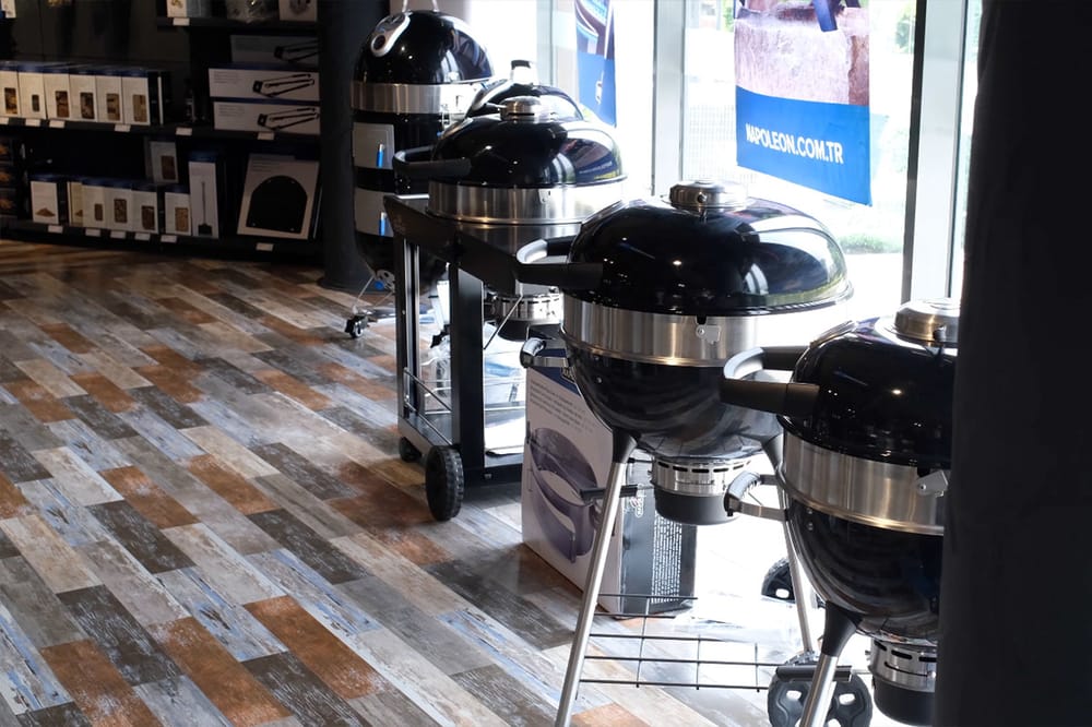 Napoleon kömürlü barbekü teşhir alanı