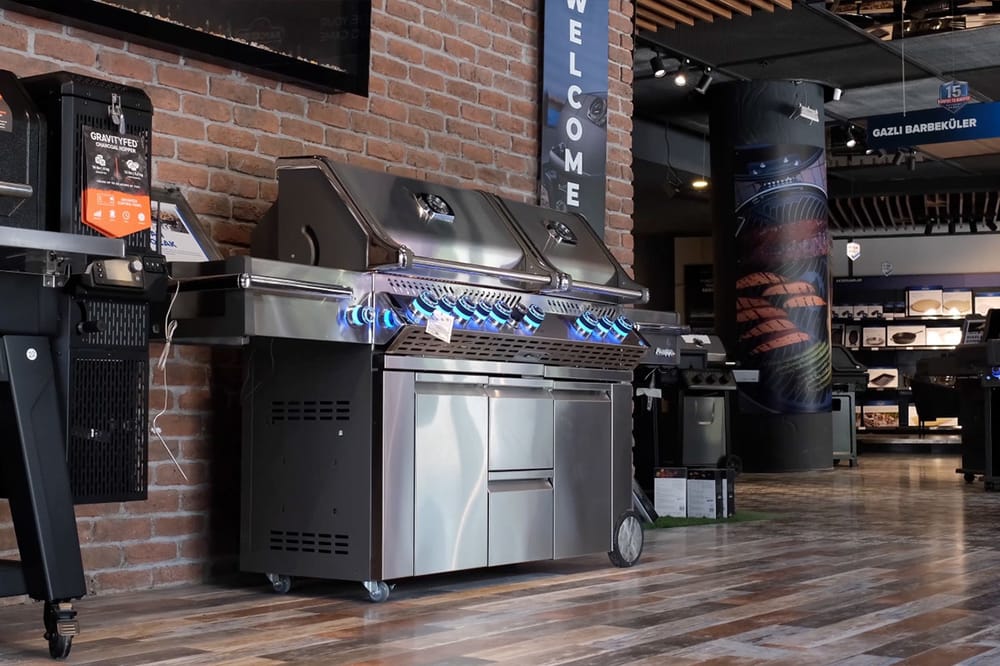 Napoleon Prestige barbekü teşhir alanı