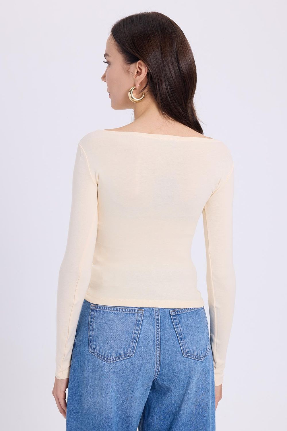 Kadın Slim Fit Dar Kesim Pamuklu Modal Kumaş Uzun Kollu Kayık Yaka Bej Bluz