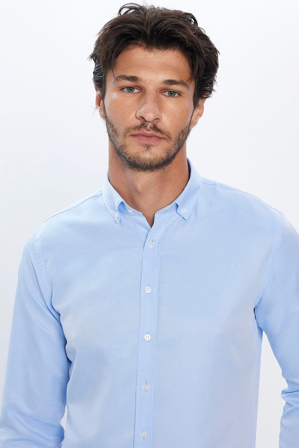 Erkek Slim Fit Dar Kesim Uzun Kollu Pamuklu Kolay Ütü Mavi Düğmeli Yaka Gömlek