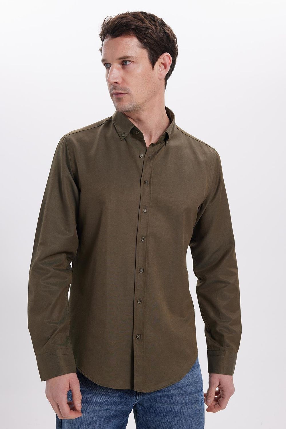 Slim Fit Uzun Kollu Düğmeli Yaka Pamuklu Kolay Ütü Düz Erkek Gömlek