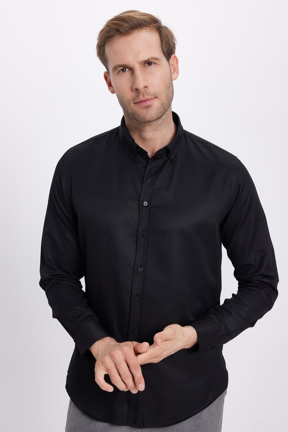 Slim Fit Uzun Kollu Düğmeli Yaka Pamuklu Kolay Ütü Düz Erkek Gömlek