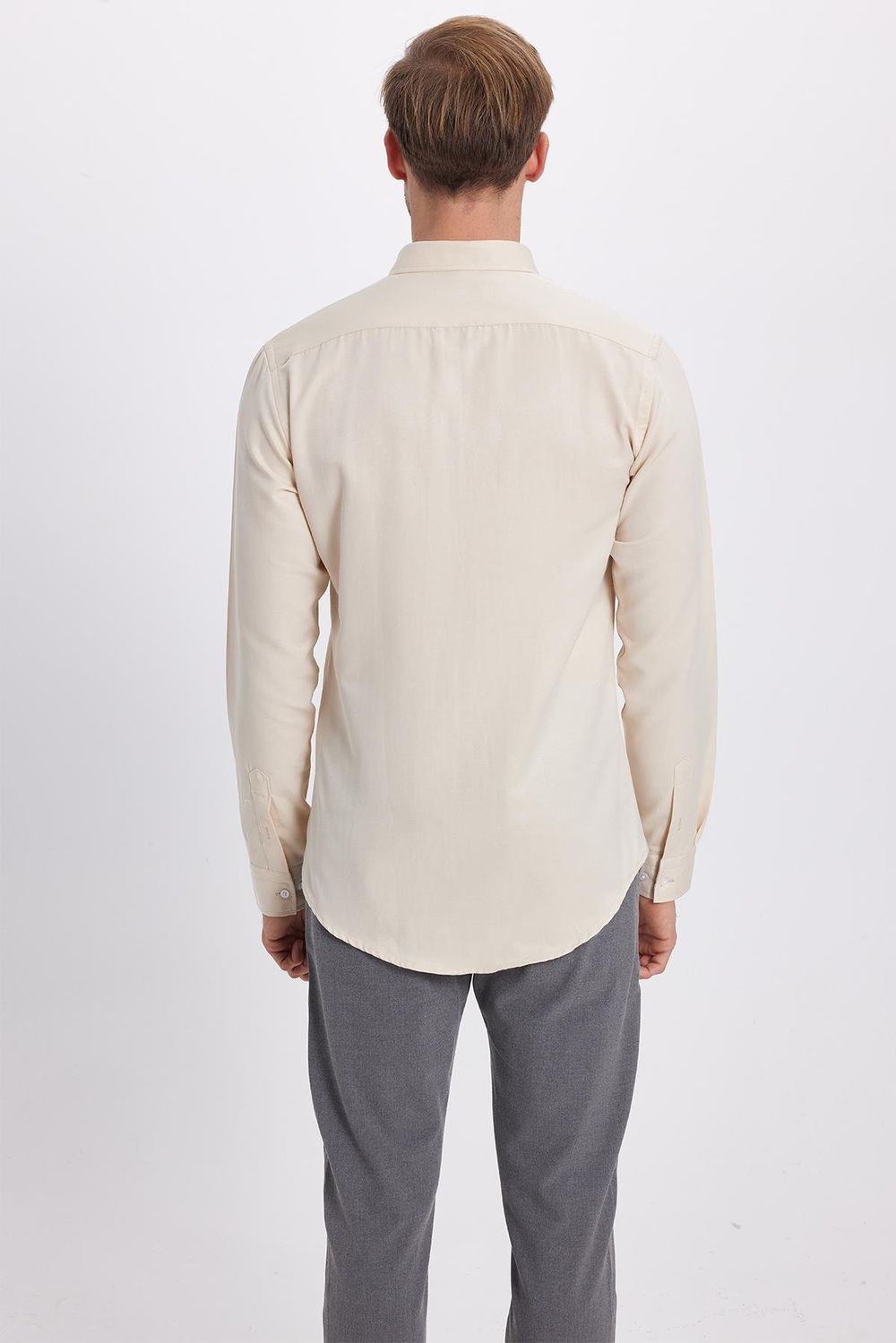 Erkek Slim Fit Dar Kesim Pamuklu Kolay Ütü Krem Düğmeli Yaka Gömlek