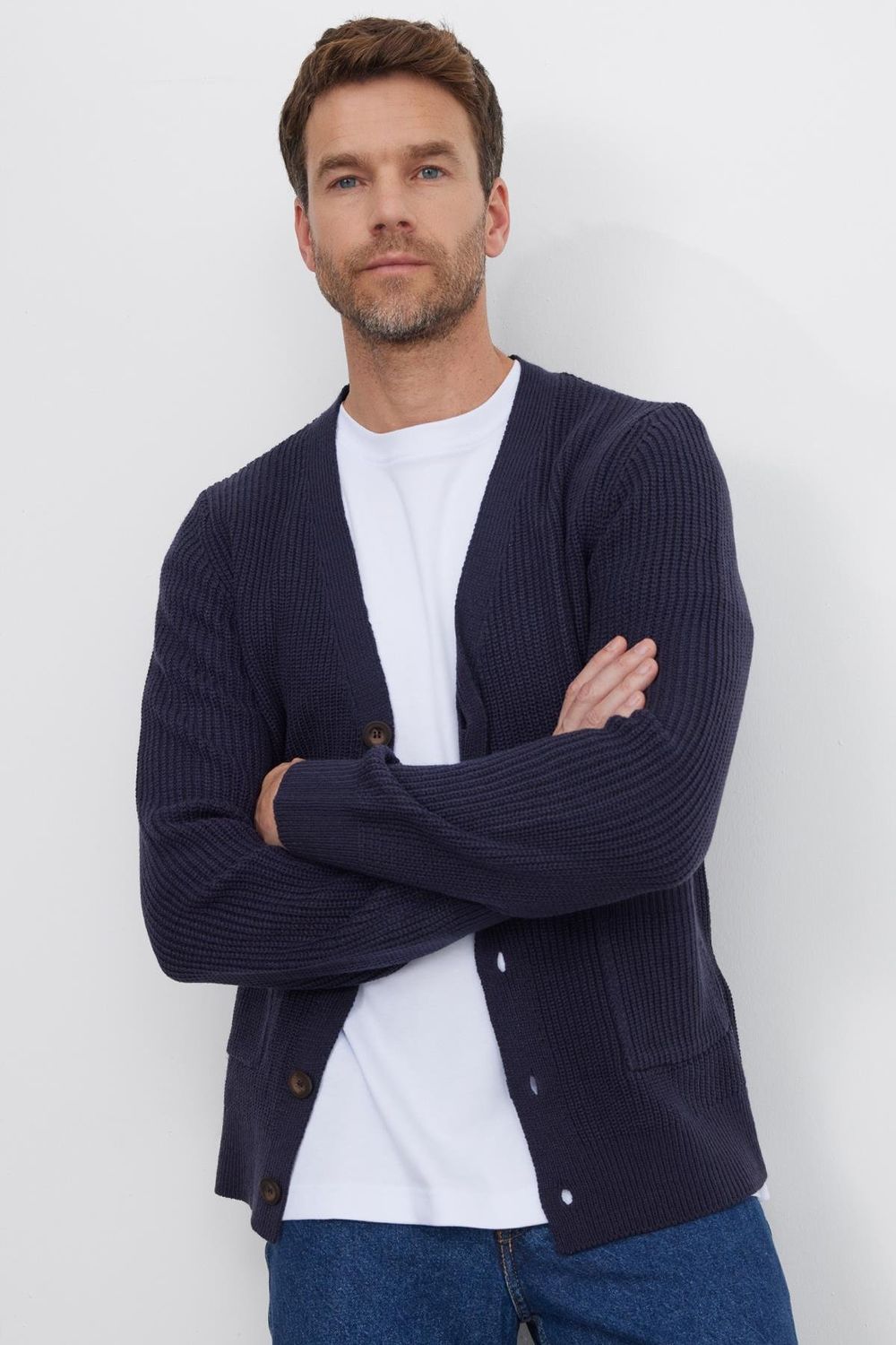 Erkek Standart Fit Normal Kesim V Yaka Düğmeli Lacivert Hırka