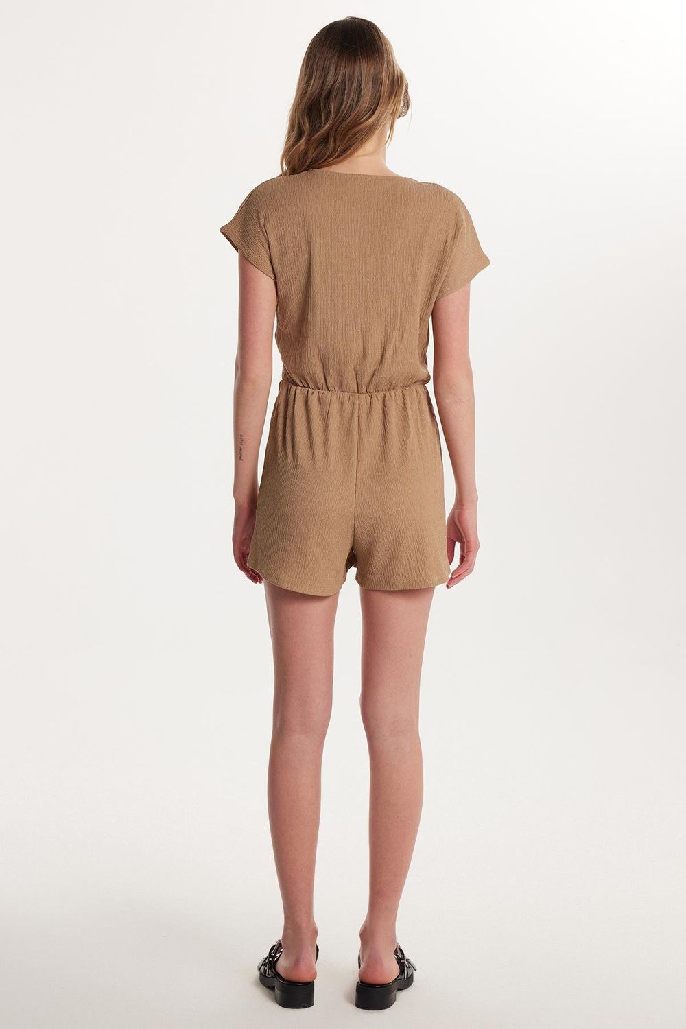 Kadın Regular Fit Kısa Kollu V Yaka Kahverengi Tulum