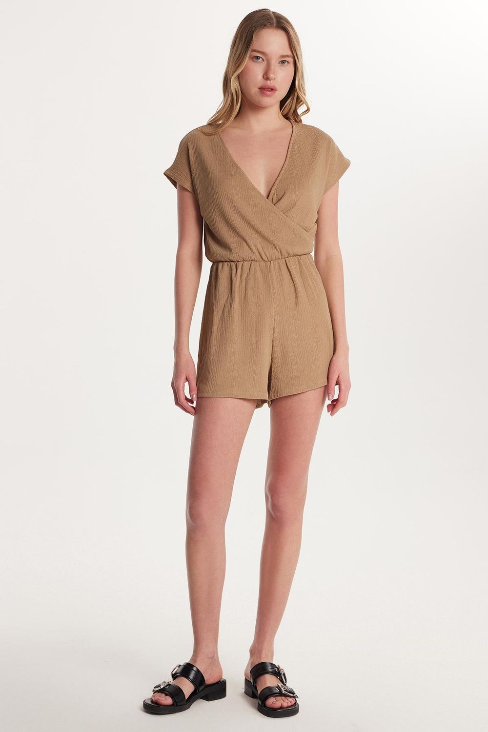 Kadın Regular Fit Kısa Kollu V Yaka Kahverengi Tulum