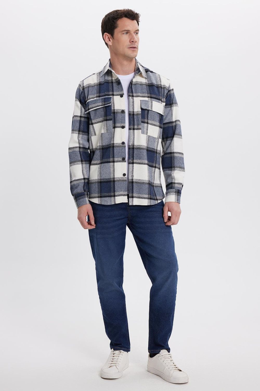 Erkek Regular Fit Klasik Kesim Çift Cep Kapaklı Kareli Oduncu Gömlek