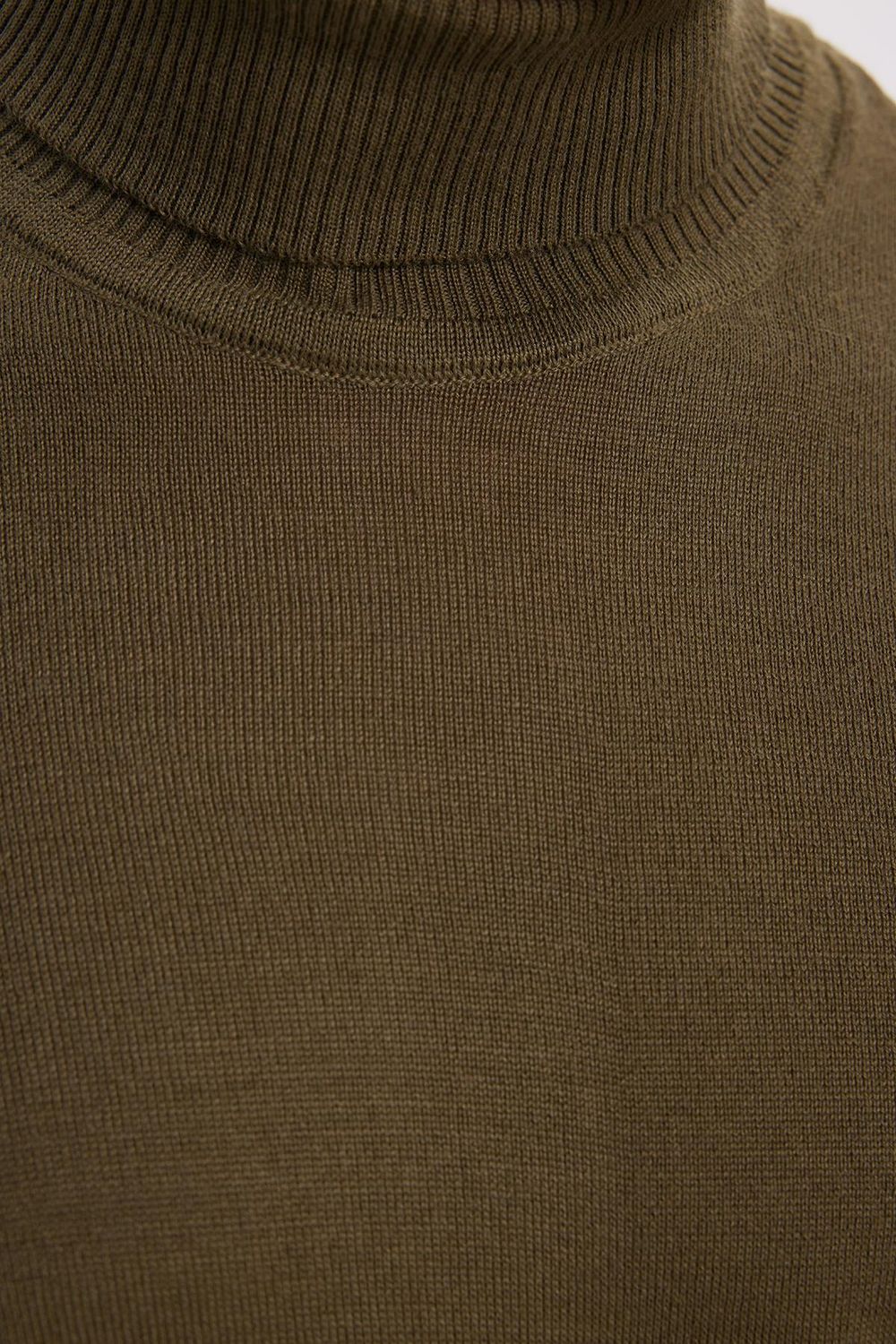 Slim Fit Tam Boğazlı Yaka Düz Yün Erkek Kazak