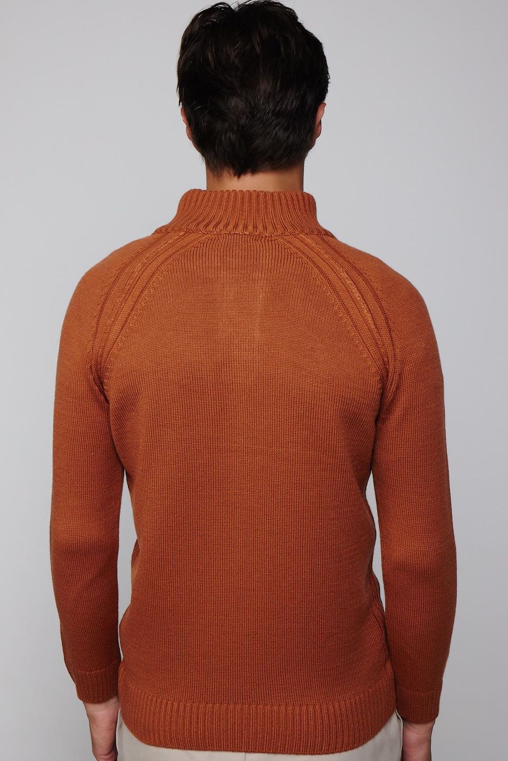 Erkek Slim Fit Dar Kesim Dik Yaka Düğmeli Tarçın Triko Kazak