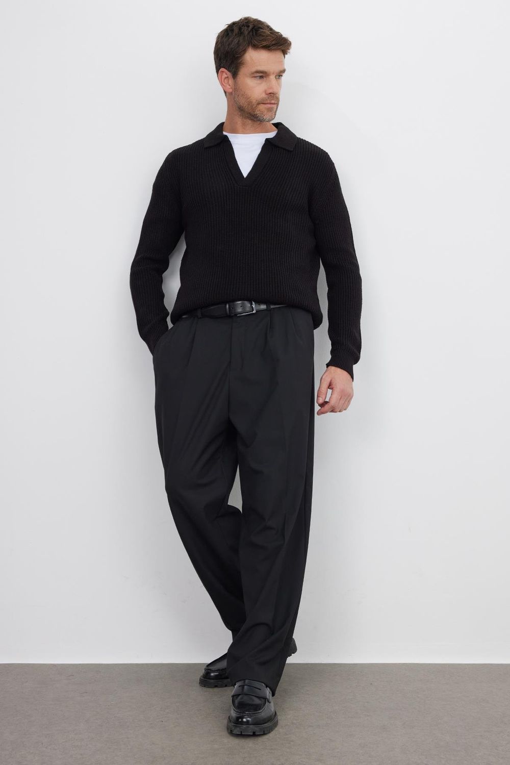 Erkek Slim Fit Dar Kesim Polo Yaka Siyah Kazak