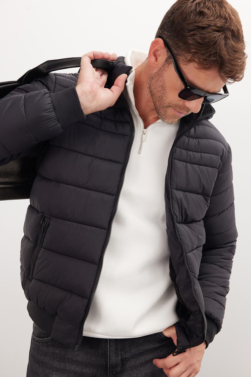 Erkek Relax Fit Rahat Kesim Çift Cepli Kapüşonlu İçi Kürklü Siyah Mont