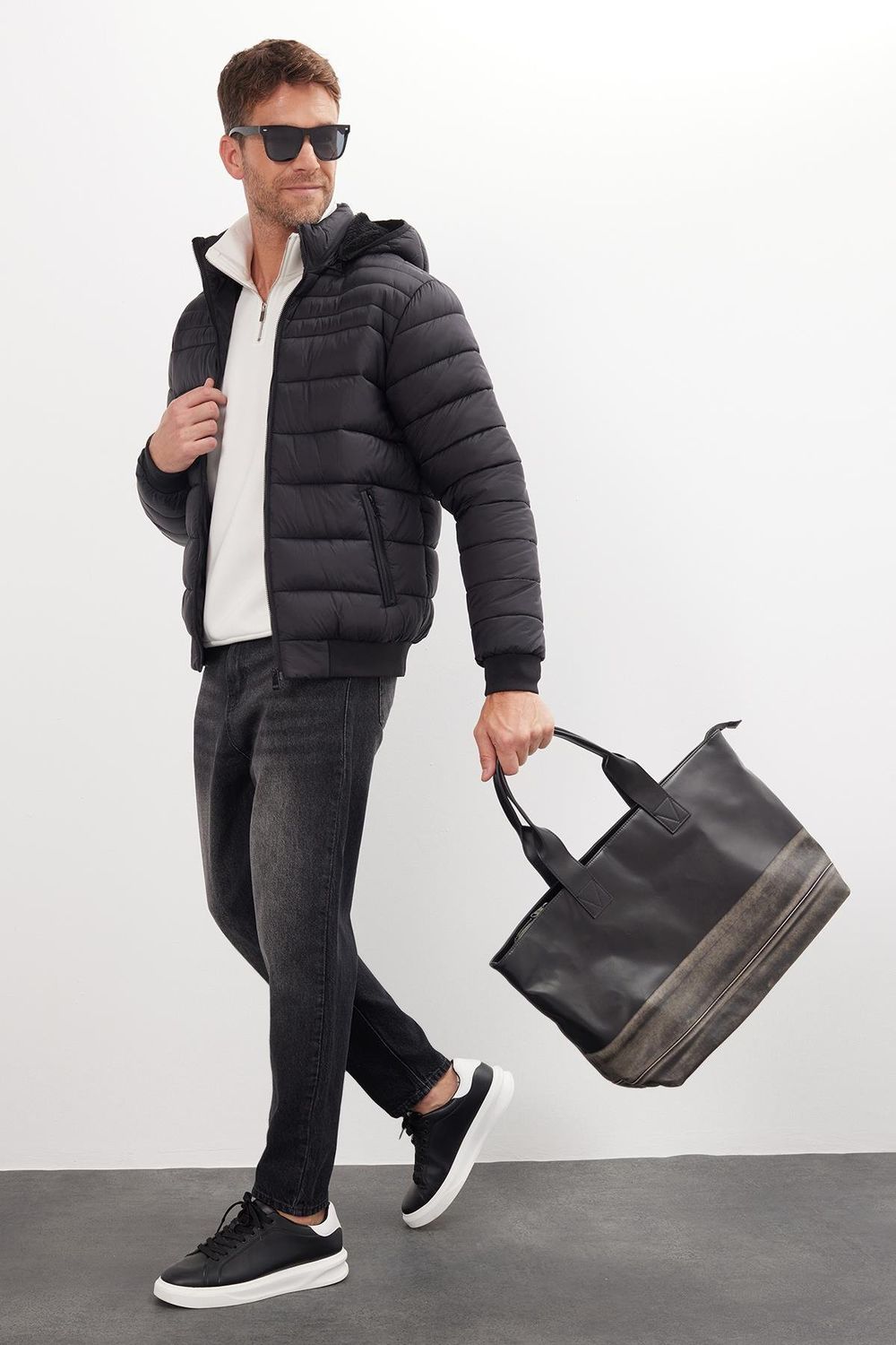 Erkek Relax Fit Rahat Kesim Çift Cepli Kapüşonlu İçi Kürklü Siyah Mont