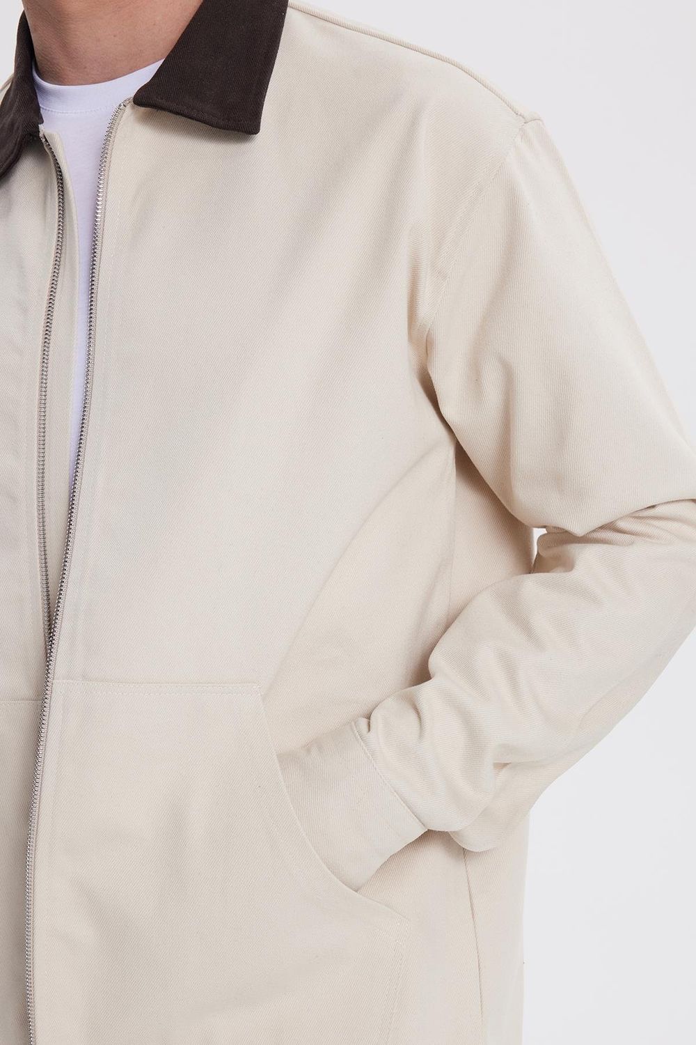 Erkek Relax Fit Rahat Kesim Gabardin Düz Fermuarlı Kanguru Cepli Kontrast Yaka Bej Gömlek Ceket