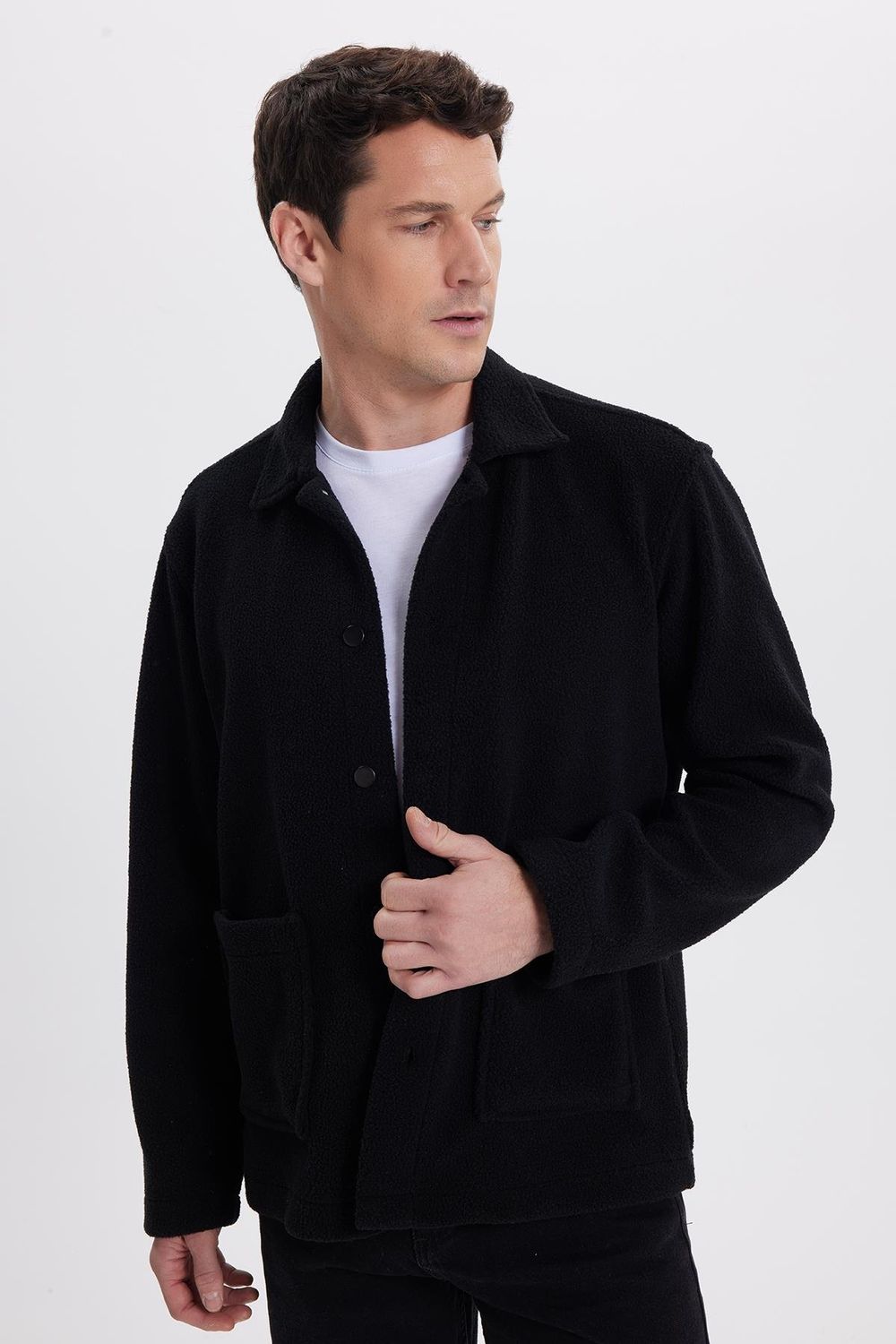 Erkek Regular Fit Rahat Kesim Peluş Çıtçıtlı Torbalı Çift Cepli Siyah Ceket Gömlek