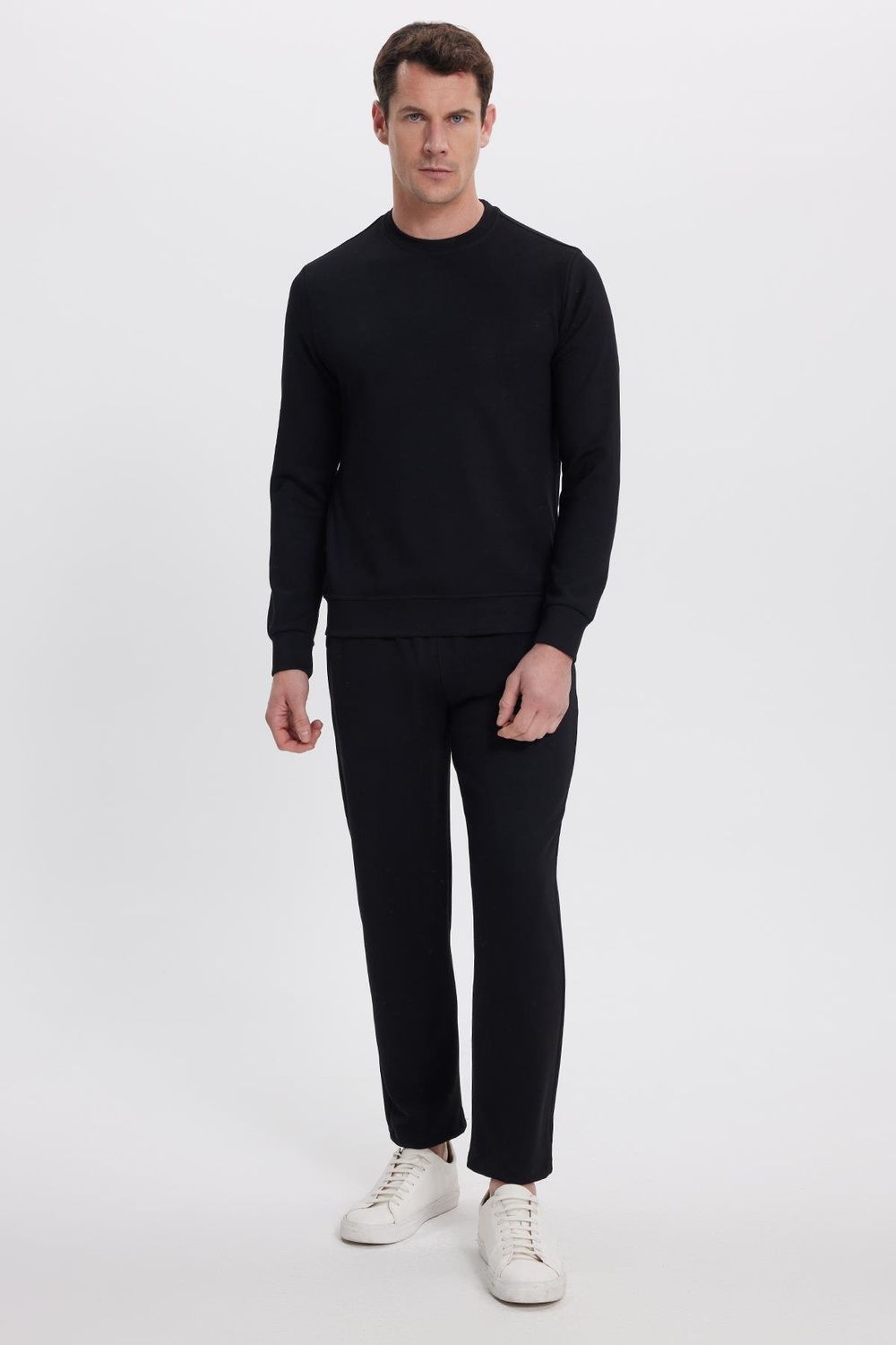 Erkek Slim Fit Dar Kesim Beli Bağcıklı 3 Cepli Geniş Paça Siyah Eşofman Altı