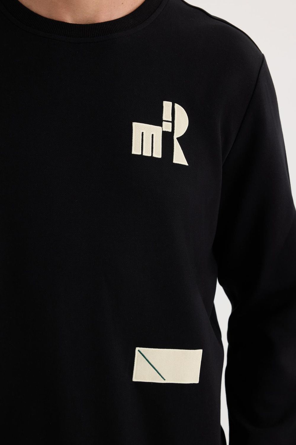 Erkek Relax Fit Rahat Kesim Pamuklu Lastikli Kol Bisiklet Yaka Baskılı Siyah Sweatshirt